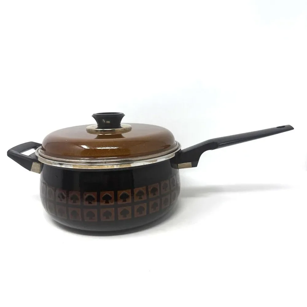 VTG West Bend Le Provencal Enamelware 2.5 Qt Sauce Pan Lid Brown Spade Mushroom